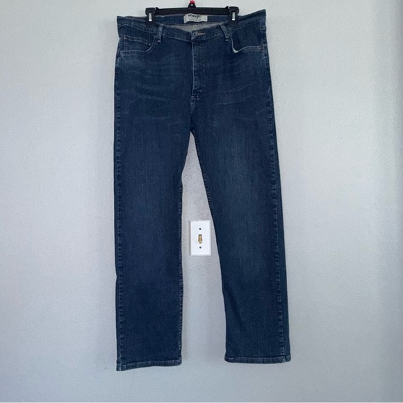 Wrangler Other - Wrangler Authentics Regular Fit Straight Leg Blue Jeans Men's 38-32